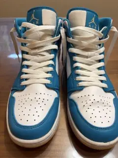 ナイキ エアジョーダン1ミッド 