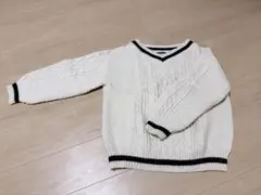 ケーブル編み Vネック ニットセーター