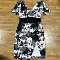 glamorous by Andy☆Vネック　フラワー　高級ドレス