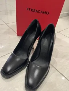 FERRAGAMO ブラック ハイヒール
