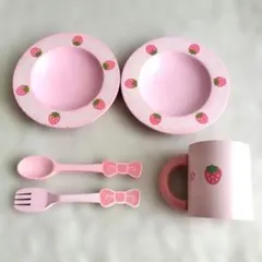 マザーガーデン 木製おままごとセット いちごの食器＆カトラリーセット（リボン）