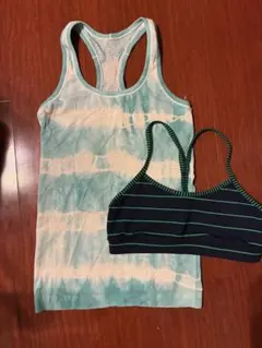 未使用　美品Lululemon タンクトップ　おまけ付