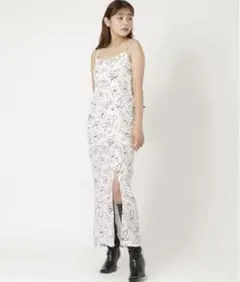 redyazel オリジナルフラワープリントキャミワンピース