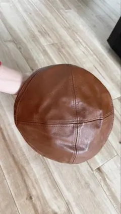 大人可愛い フェイクレザー ベレー帽 ブラウン