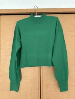 古着　GU ジーユー　長袖ニット.セーター　(グリーン)