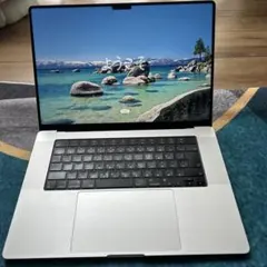 美品MacBookPro 16インチ M1 Max32GB 1TB 24コアのサムネイル