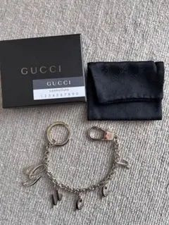 GUCCI ロゴチャーム付きキーリング