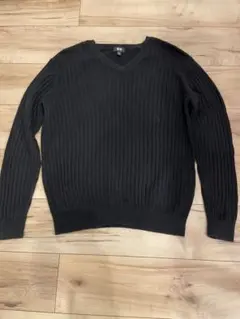 UNIQLO ブラック Vネック セーター M