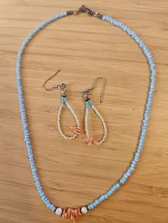 宮古島で購入。珊瑚水色ビーズ ネックレス＆イヤリングセット