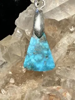 ターコイズ イラン産 ペンダントトップ 天然石 パワーストーン 邪気払い 魔除け