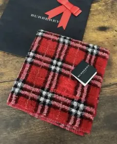 新品❁BURBERRYバーバリー❁タオルハンカチ❁ノバチェック　赤のサムネイル