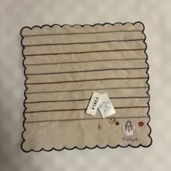 FURLA 刺繍デザイン ハンカチ