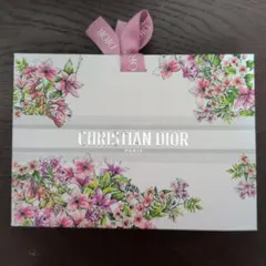 Christian Dior ギフトボックス 花柄