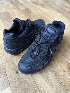 ナイキ エアマックス95 エッセンシャルトリプル ブラック 28cm