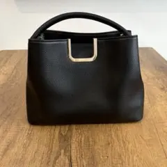 【新品未使用】黒 ハンドバッグ レザー風　ボックス型