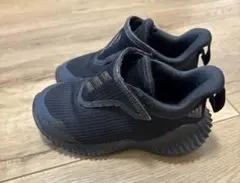 子供用　アディダス　スニーカー　サイズ15cm adidas