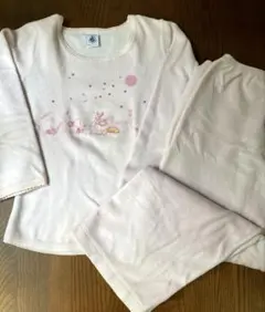PETIT BATEAU パジャマ110㎝のサムネイル