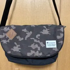 Champion 肩掛けバック 美品
