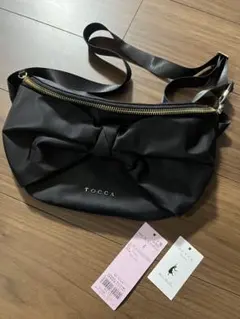 トッカ ボディーバッグ ウエストポーチ TOCCA 斜め掛け 撥水 ブラック