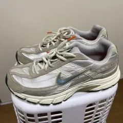 NIKE P-6000 スニーカー ベージュ シルバー
