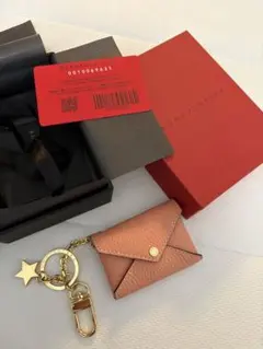 BONAVENTURA ホリデー チャームレッドスター チェーン キーホルダー