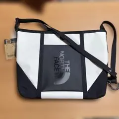 THE NORTH FACE サコッシュ ホワイト ブラックのサムネイル