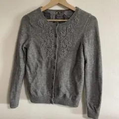 エディー・バウアーEddie Bauer 刺繍入りグレーニットカーディガンxs