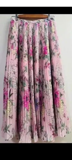 最終出品 H&M ピンク花柄 プリーツスカートボタニカル柄