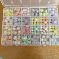 ビーズセット 多色・多形 収納ケース付き