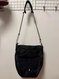 アレキサンダーリーチャン×クローム 大きめショルダーバック ブラック