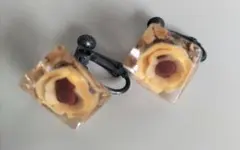 花デザイン 透明スクエアイヤリング