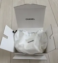 CHANEL ギフト箱 ホワイト