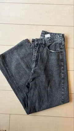 グレー ストレートデニムパンツ ハイウエスト