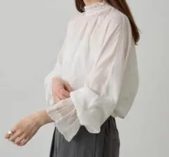 美品✦ฺピュアルセシン/ブラウス　プチハイネック　レースのサムネイル
