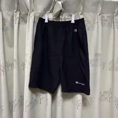 Champion 黒 ショートパンツ
