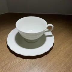 ノリタケ　Noritake 波型ソーサー付きティーカップ