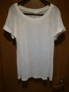 VINCE　ラウンドネック　コットンカットソー　ペルー製のサムネイル