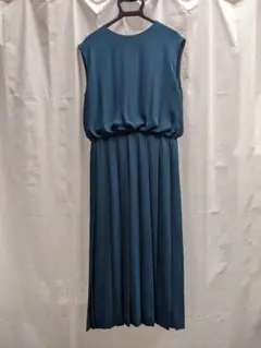 ビューティーアンドユースユナイテッドアローズ　袖無しプリーツワンピース