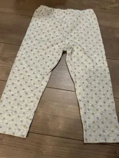 ユニクロ☆グレー地にラメ入り金色ドットのレギンス