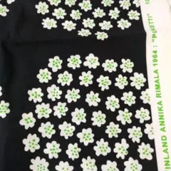 黒✕緑　プケッティ　PUKETTI マリメッコ　生地 花柄 ブーケ