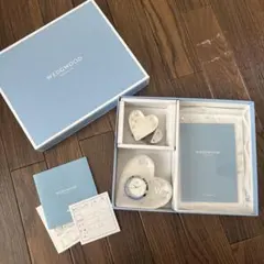 WEDGWOOD ハート型　置き時計 写真立て付きのサムネイル