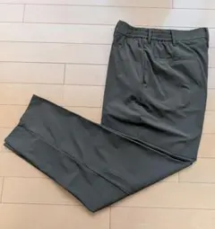 ドローコードなし　UNIQLO ドライストレッチパンツ　サイズL オリーブ