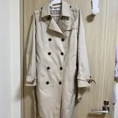 ナチュラルビューティベーシックのトレンチコート