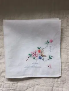ヴィンテージ フランス購入 可憐な野の花 色糸刺繍 梯子刺繍 リネンハンカチーフ