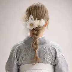 卒業式　袴　成人式　髪飾り　リボン　銀箔シルバー白　編みおろしパールチェーン振袖