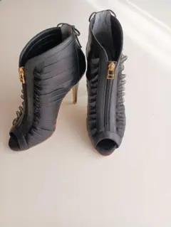 【新品未使用】DIANA オープントゥ フリルデザイン ブーティ