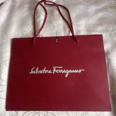Salvatore Ferragamo ショップ袋 伊勢丹シール付きのサムネイル