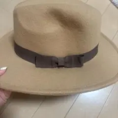 ベージュ ウールフェルトハット ブラウンリボン