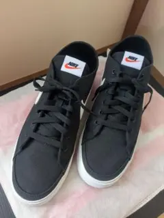 Nike コートレガシーキャンバス　黒　28.5cm