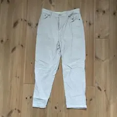 ベージュ カジュアルパンツ　しまむら　テーパード　コーデュロイ